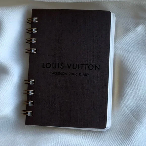 Louis Vuitton address book/agenda refill 2006 - Picture 6 of 9